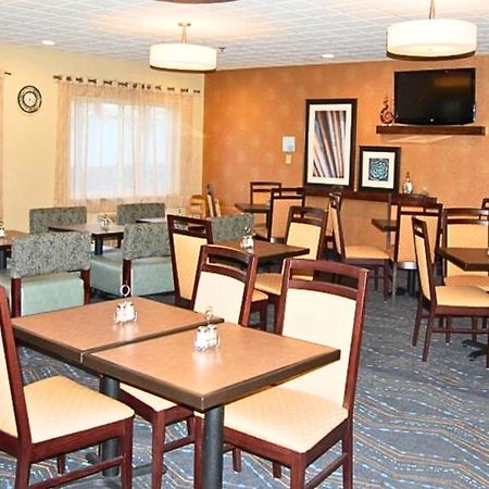 Holiday Inn Express - Ludlow - Chicopee Area By Ihg Ngoại thất bức ảnh