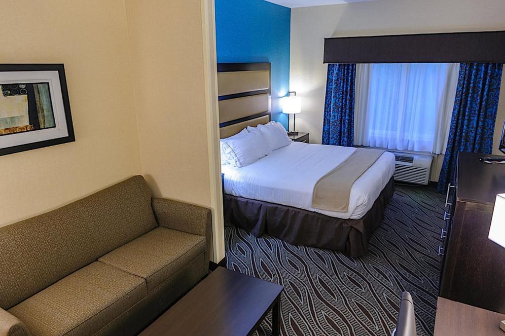 Holiday Inn Express - Ludlow - Chicopee Area By Ihg Phòng bức ảnh