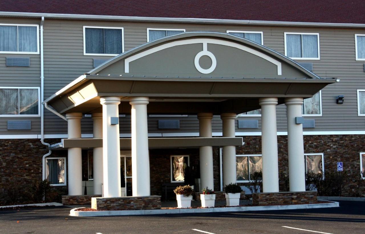 Holiday Inn Express - Ludlow - Chicopee Area By Ihg Ngoại thất bức ảnh
