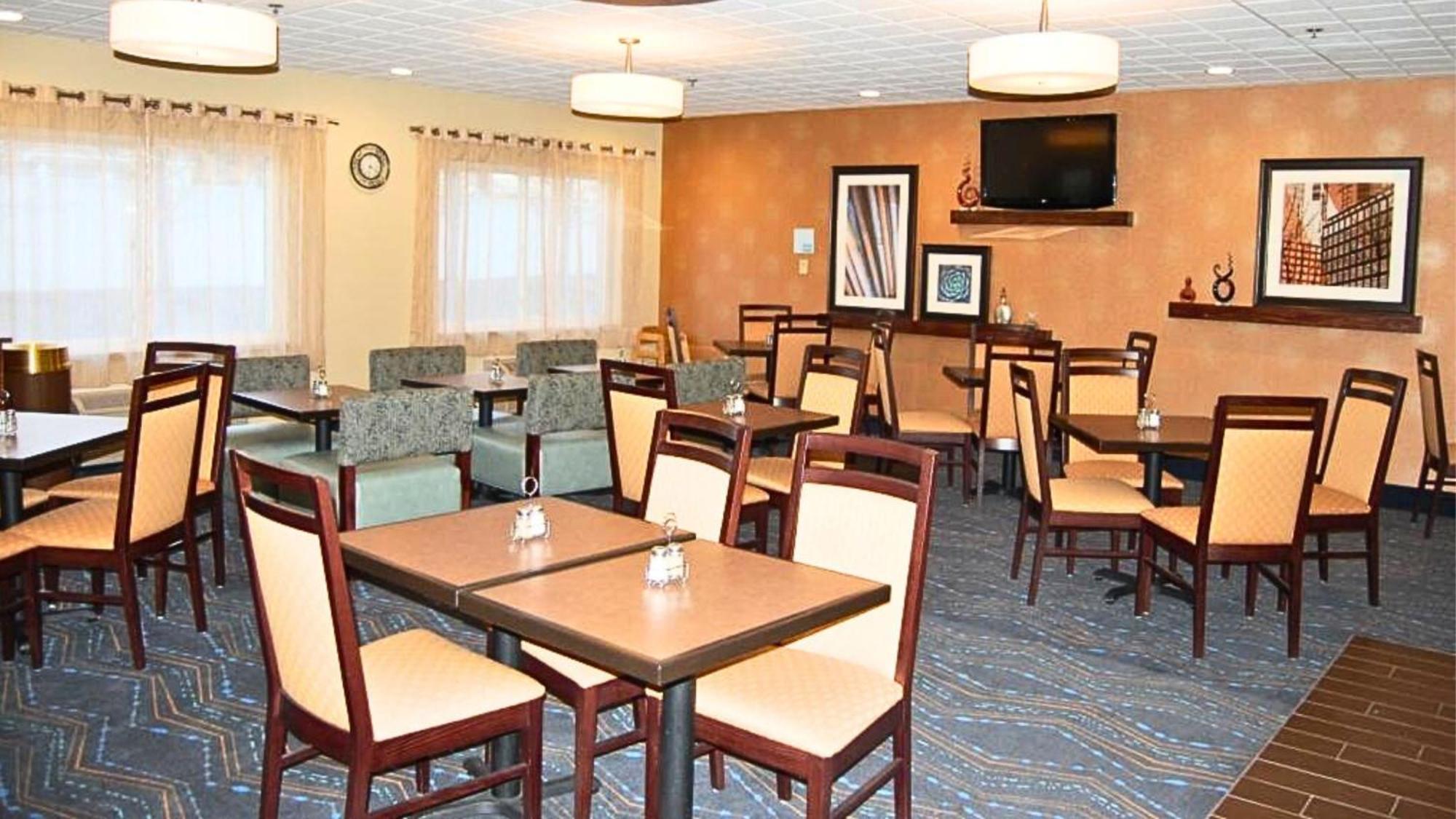 Holiday Inn Express - Ludlow - Chicopee Area By Ihg Ngoại thất bức ảnh